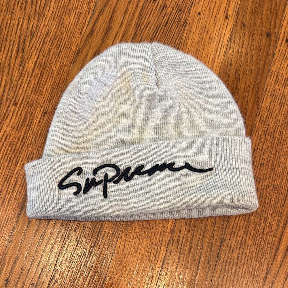 Supreme FW18 Classic Script Beanie | Heather Grey | Streetwear Essential